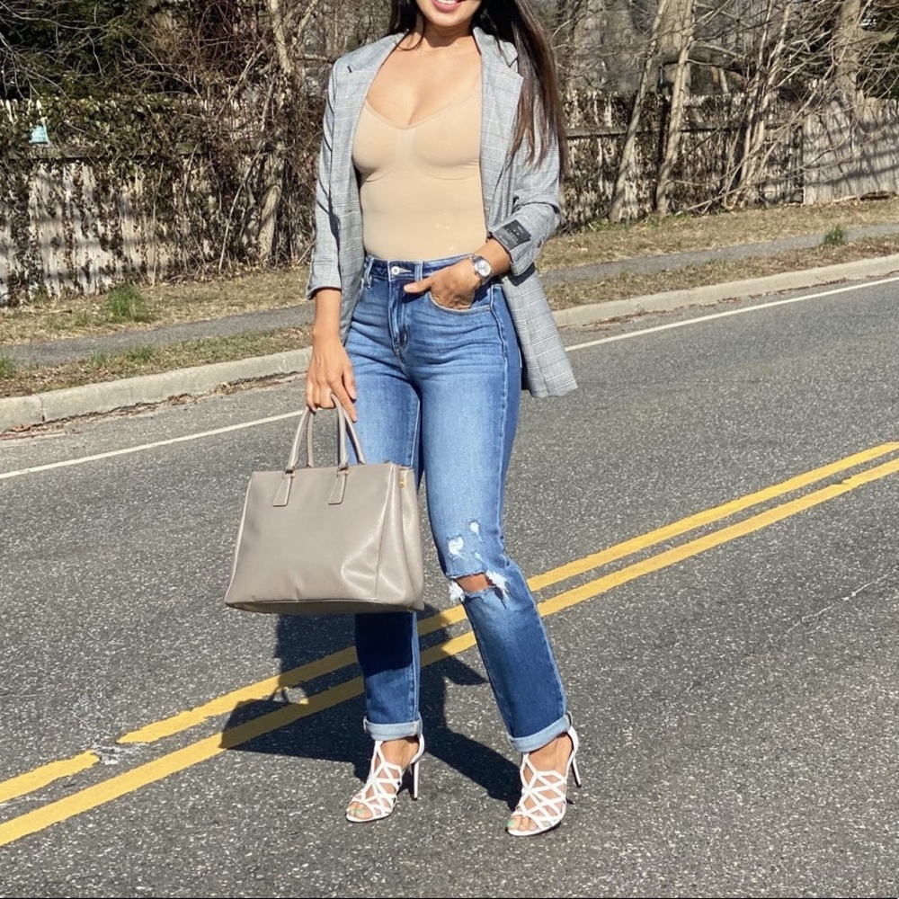 Jeans - Picture 2 of 3